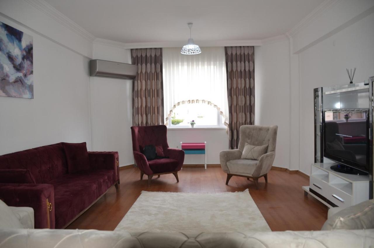 Appartement Cosy Et Tout Equipe Au Coeur D'Antalya Bagian luar foto