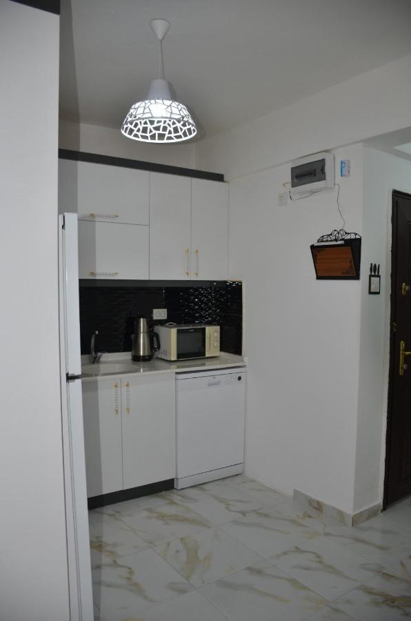 Appartement Cosy Et Tout Equipe Au Coeur D'Antalya Bagian luar foto